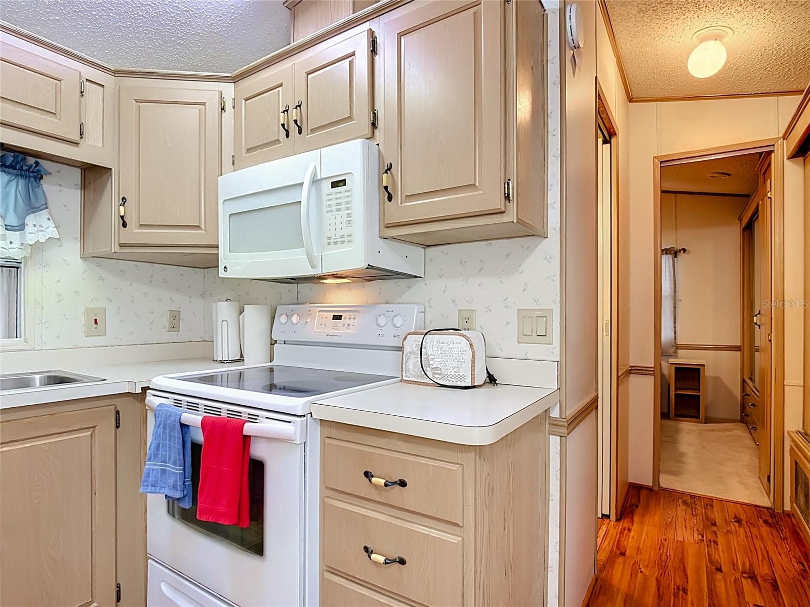 Kitchen - 9000 US HWY 192 #81, CLERMONT