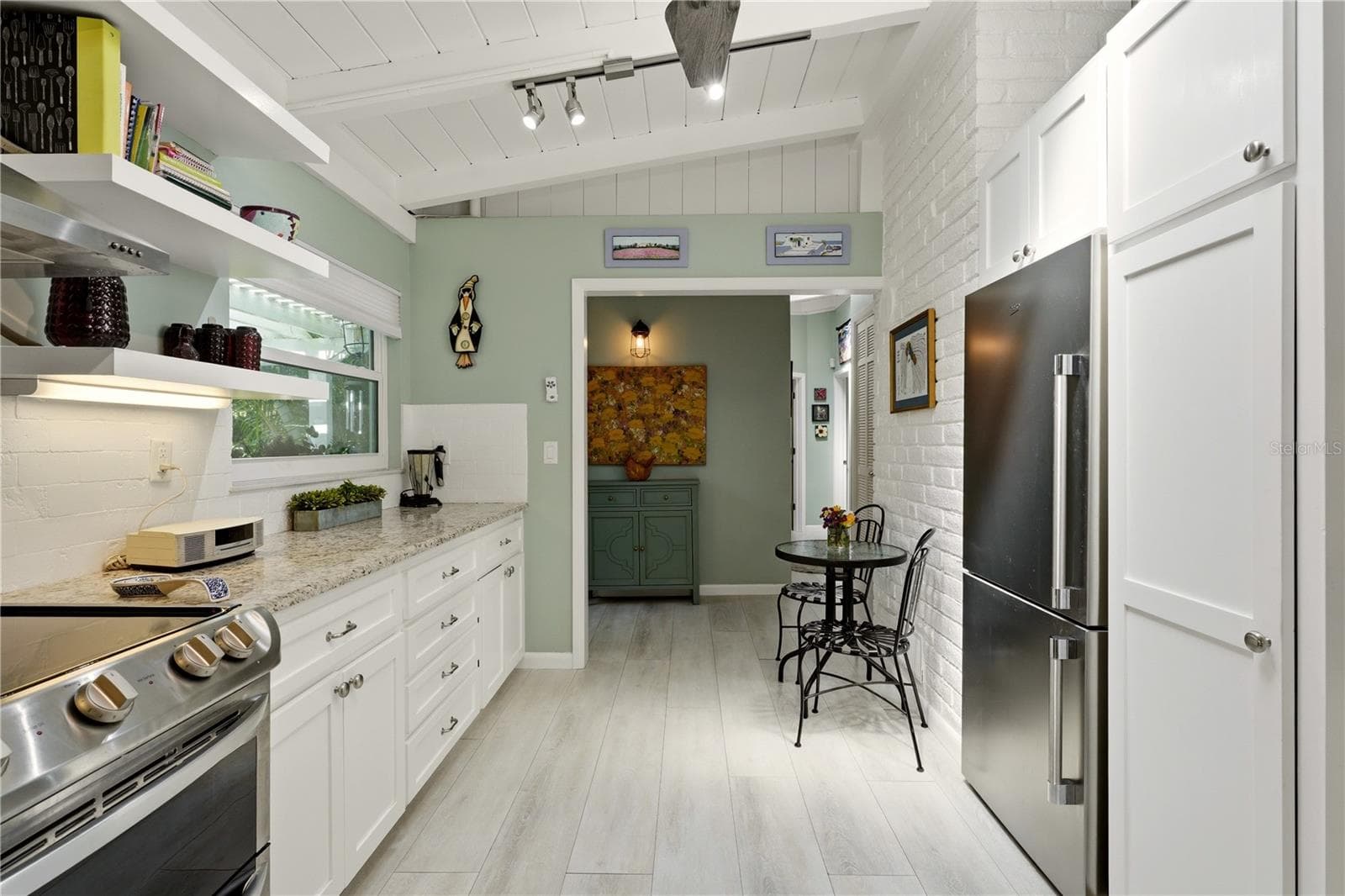 Single Family Residence at 3424 OLD OAK DR, SARASOTA, photo 12 of 52