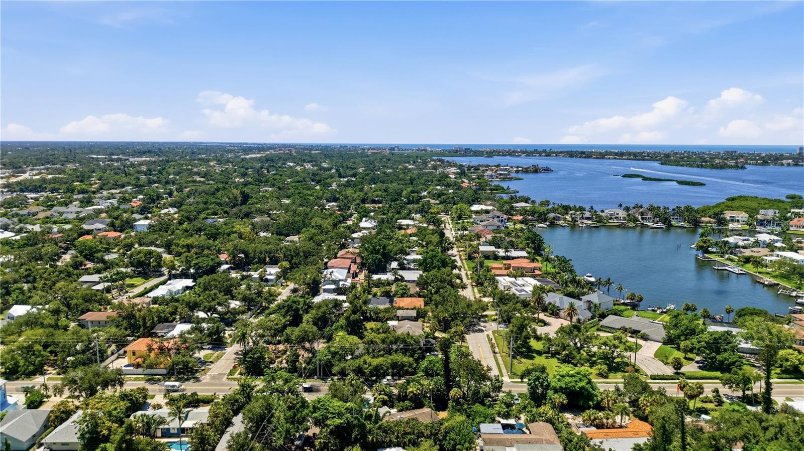 Single Family Residence at 3424 OLD OAK DR, SARASOTA, photo 49 of 52