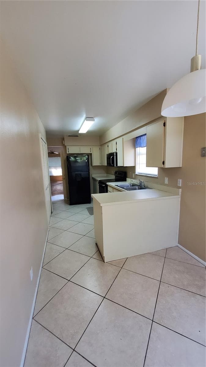 Half Duplex at 239 ALSTON DR, ORLANDO, photo 9 of 14