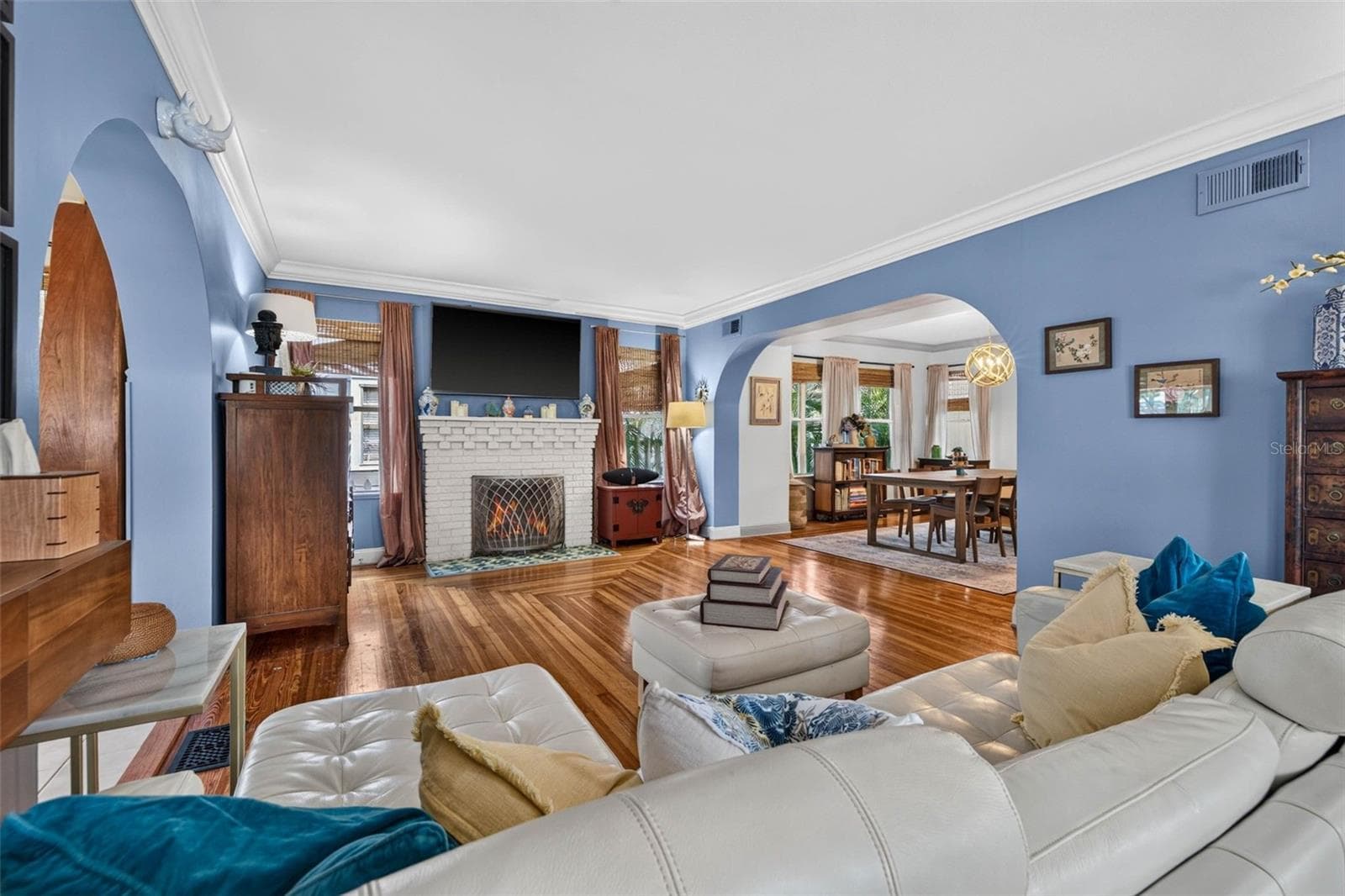 Single Family Residence at 736 30TH AVE N, ST PETERSBURG, photo 5 of 42