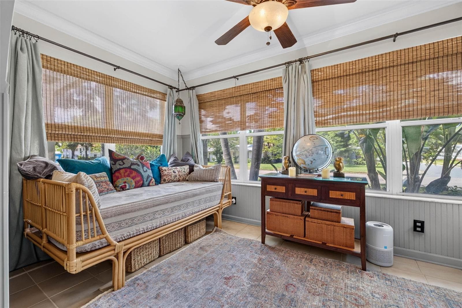 Sun room 1st floor - 736 30TH AVE N, ST PETERSBURG