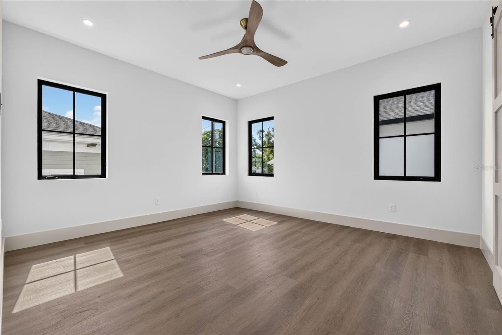 Single Family Residence at 142 22ND AVE N, ST PETERSBURG, photo 45 of 76