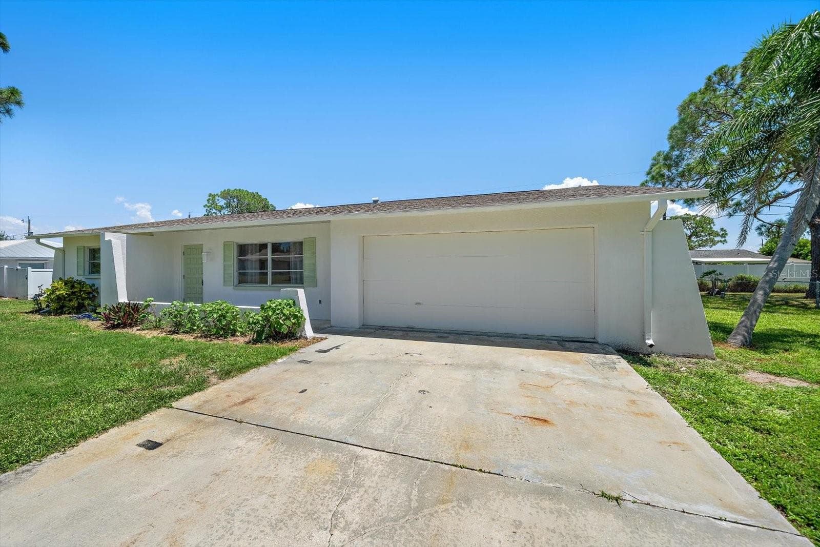Single Family Residence at 987 QUEEN RD, VENICE, photo 35 of 36