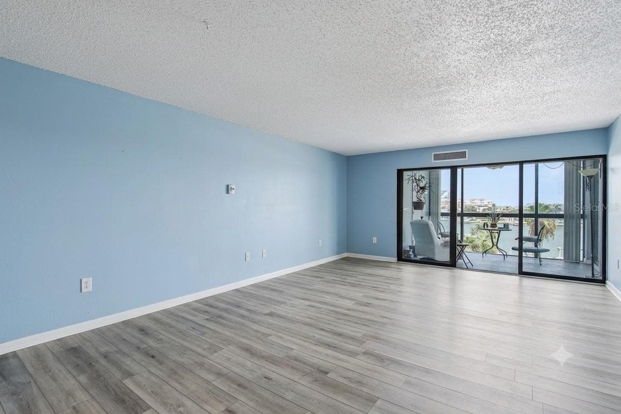 Furniture removed with AI - 800 S GULFVIEW BLVD #403, CLEARWATER BEACH