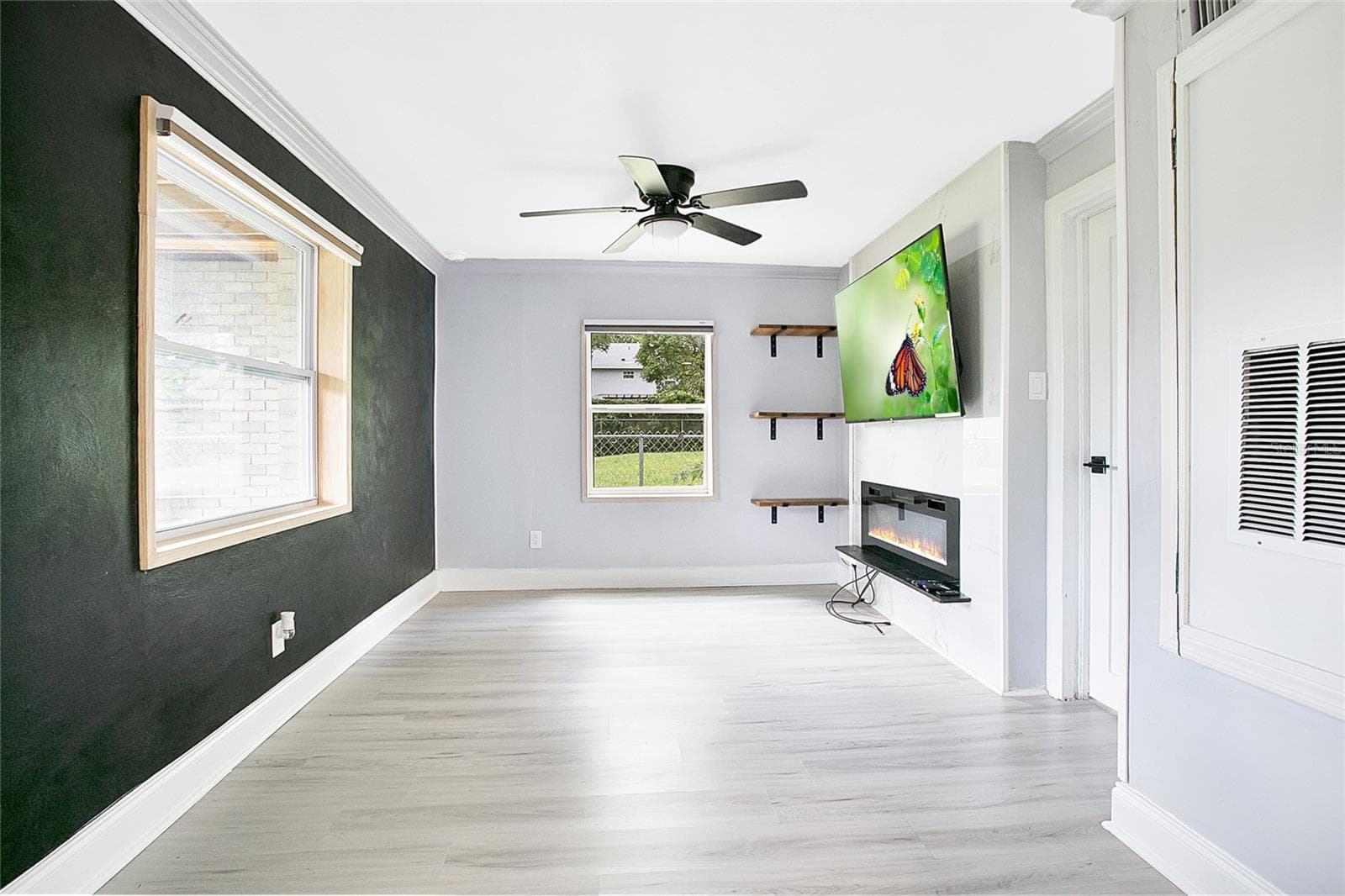 First Floor Unit Living - 2183 CRANDON AVE, WINTER PARK