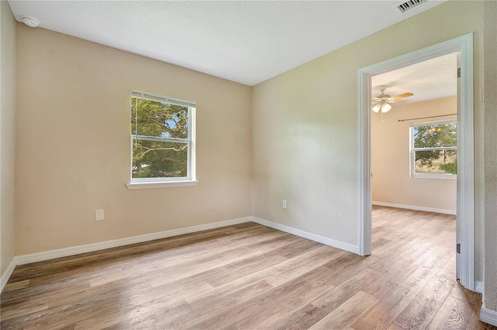 Second Floor Unit, Living Room - 2183 CRANDON AVE, WINTER PARK