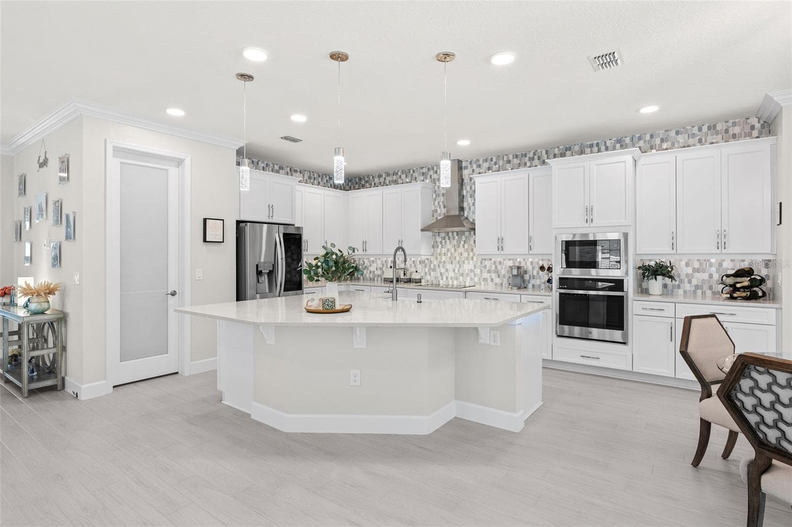 Upgraded chef's kitchen. - 3336 LONE CYPRESS PT, OVIEDO