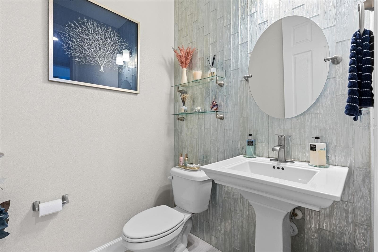 Convenient powder room for guests. - 3336 LONE CYPRESS PT, OVIEDO