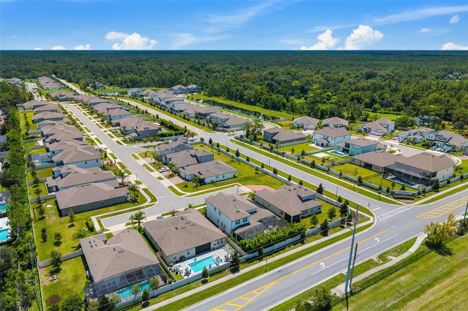 A fantastic gated community in a sought-after location. - 3336 LONE CYPRESS PT, OVIEDO