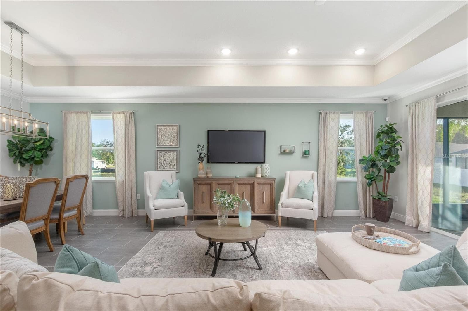 Single Family Residence at 2214 ELEGANT MANOR CIR, EDGEWATER, photo 12 of 51