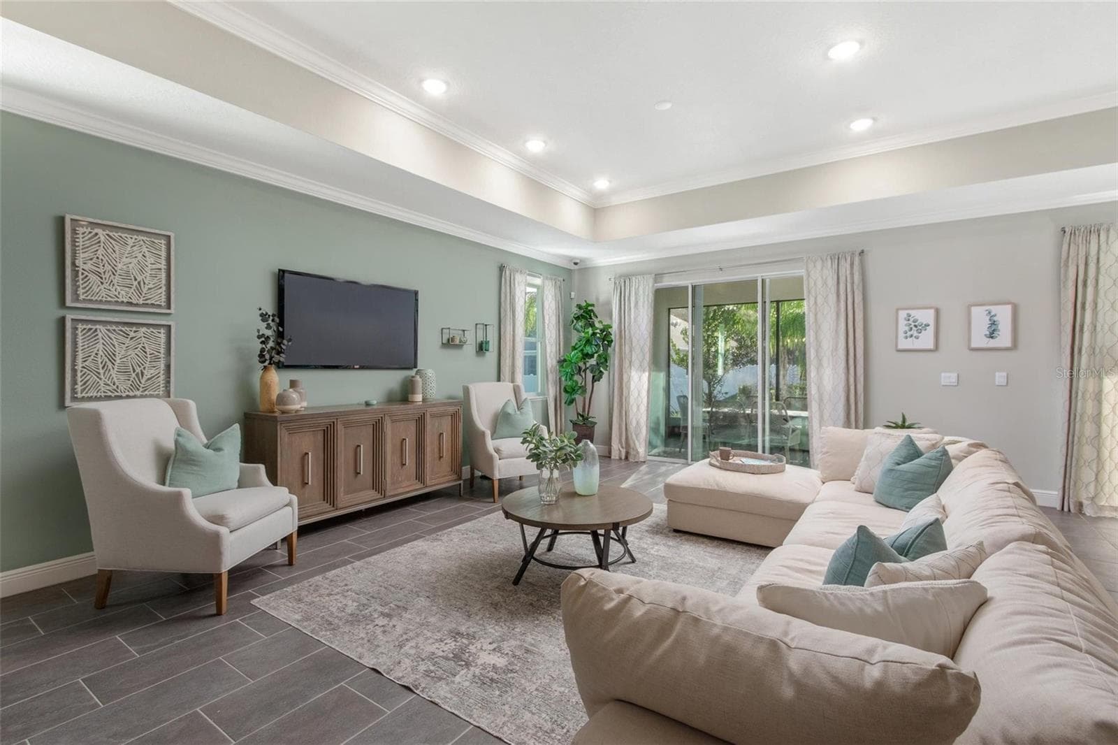 Single Family Residence at 2214 ELEGANT MANOR CIR, EDGEWATER, photo 13 of 51