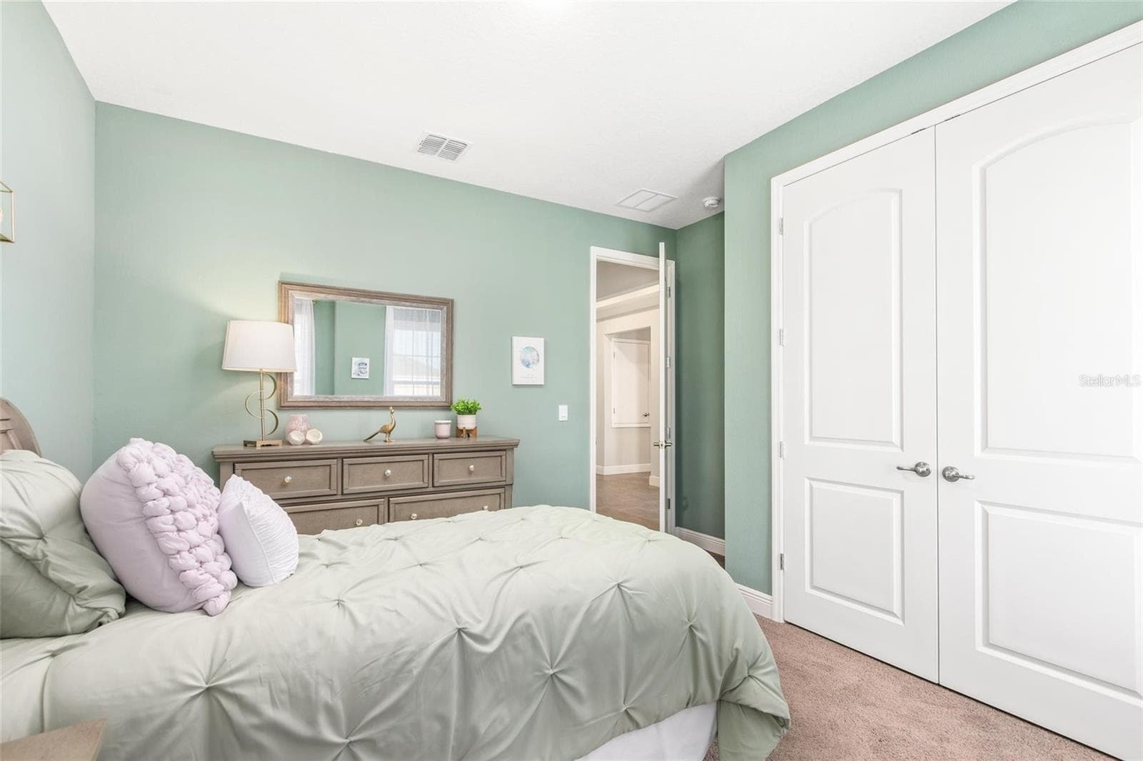 Single Family Residence at 2214 ELEGANT MANOR CIR, EDGEWATER, photo 24 of 51