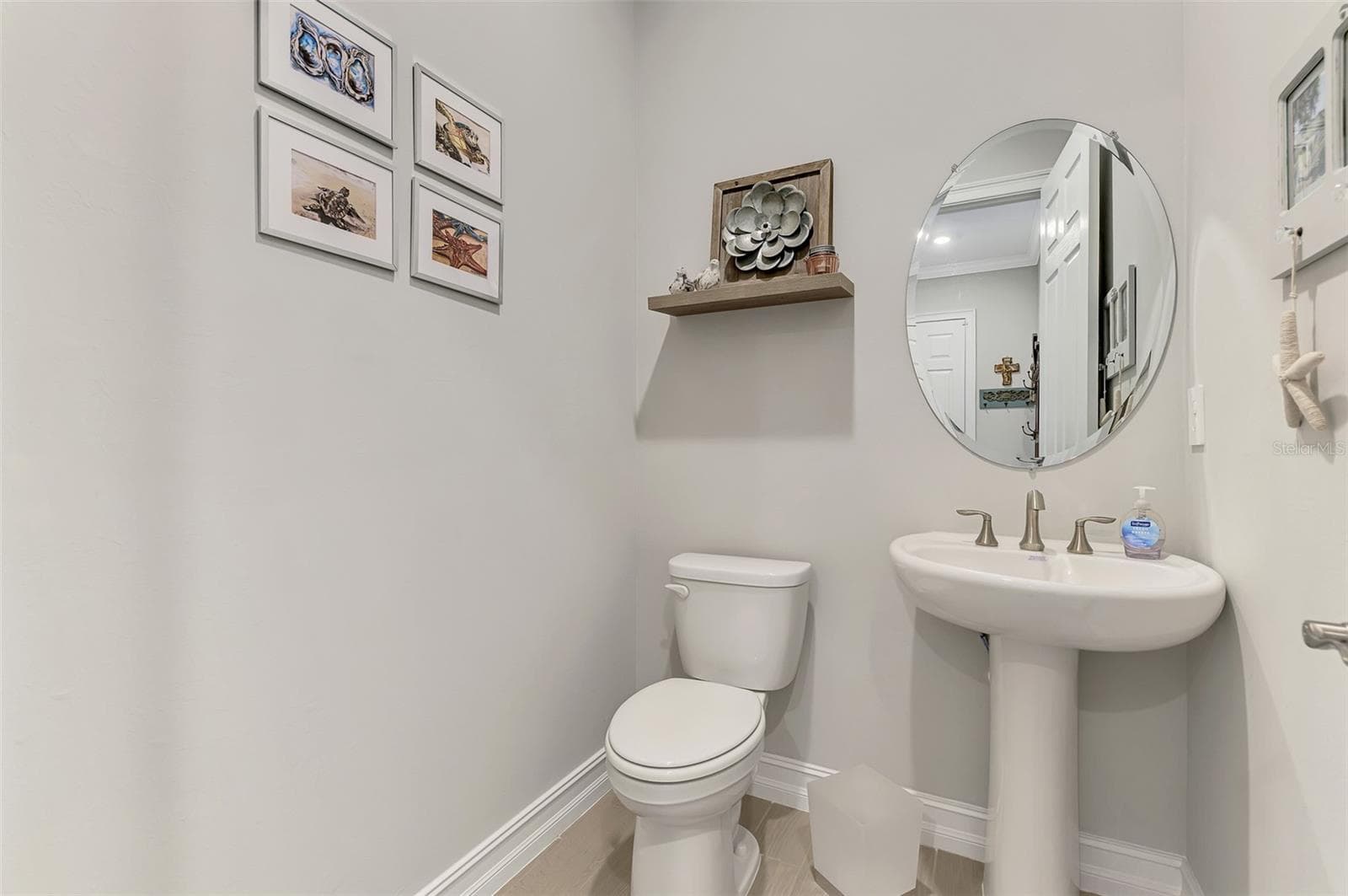 HALF BATHROOM - 292 VILLORESI BLVD, NORTH VENICE