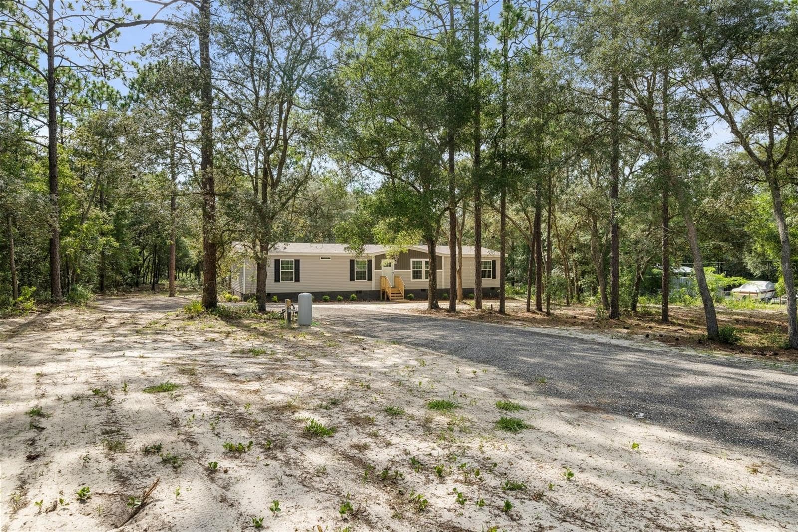 Manufactured Home at 5068 SW 181 CT, DUNNELLON, photo 3 of 40