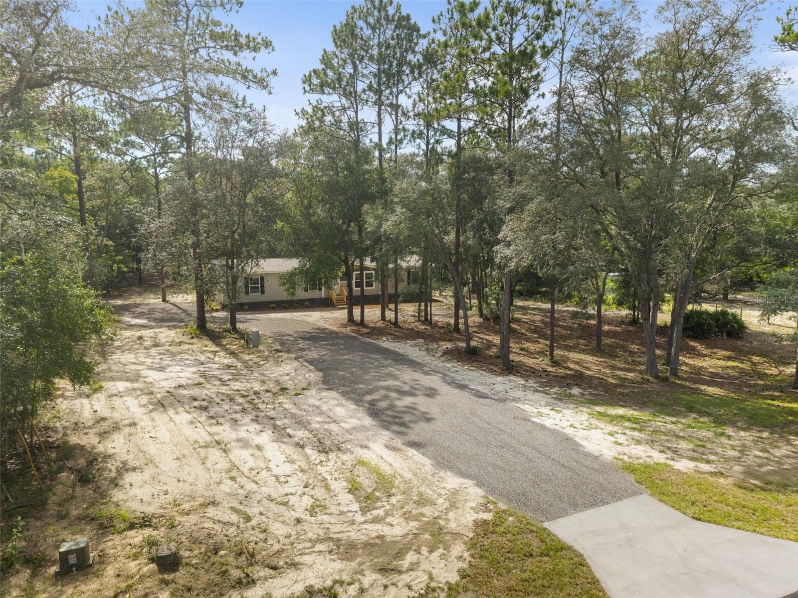 Manufactured Home at 5068 SW 181 CT, DUNNELLON, photo 4 of 40