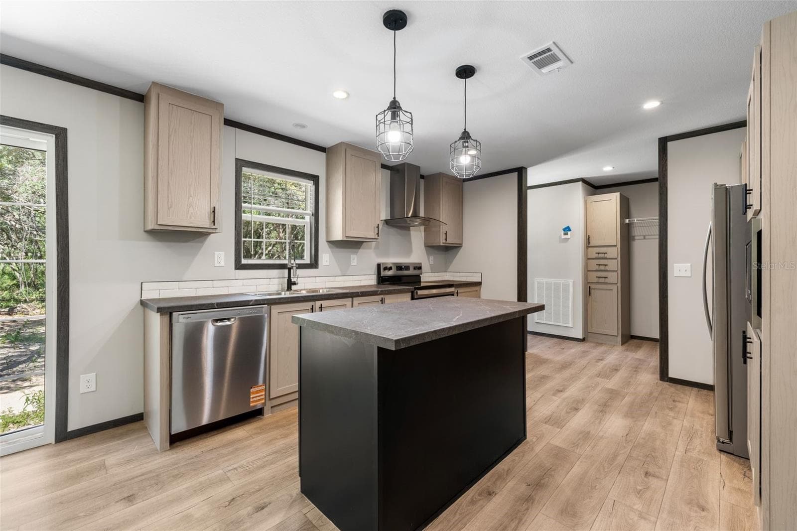 Manufactured Home at 5068 SW 181 CT, DUNNELLON, photo 11 of 40