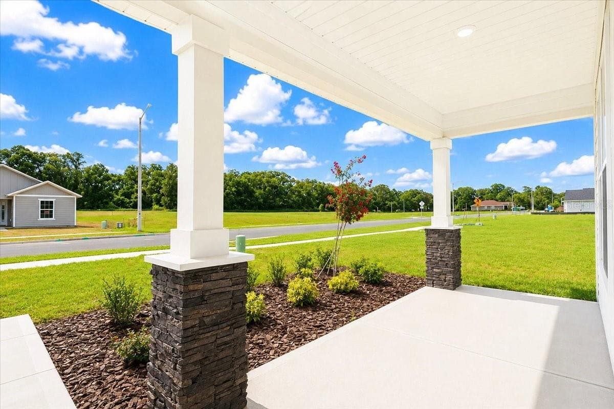 Single Family Residence at 13651 NW 150TH CIR, ALACHUA, photo 4 of 44