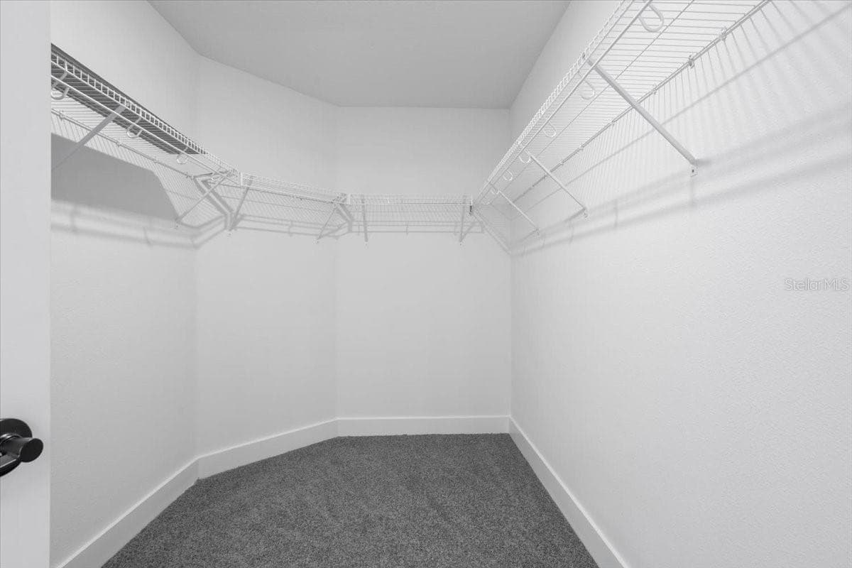 Primary Closet - 13651 NW 150TH CIR, ALACHUA