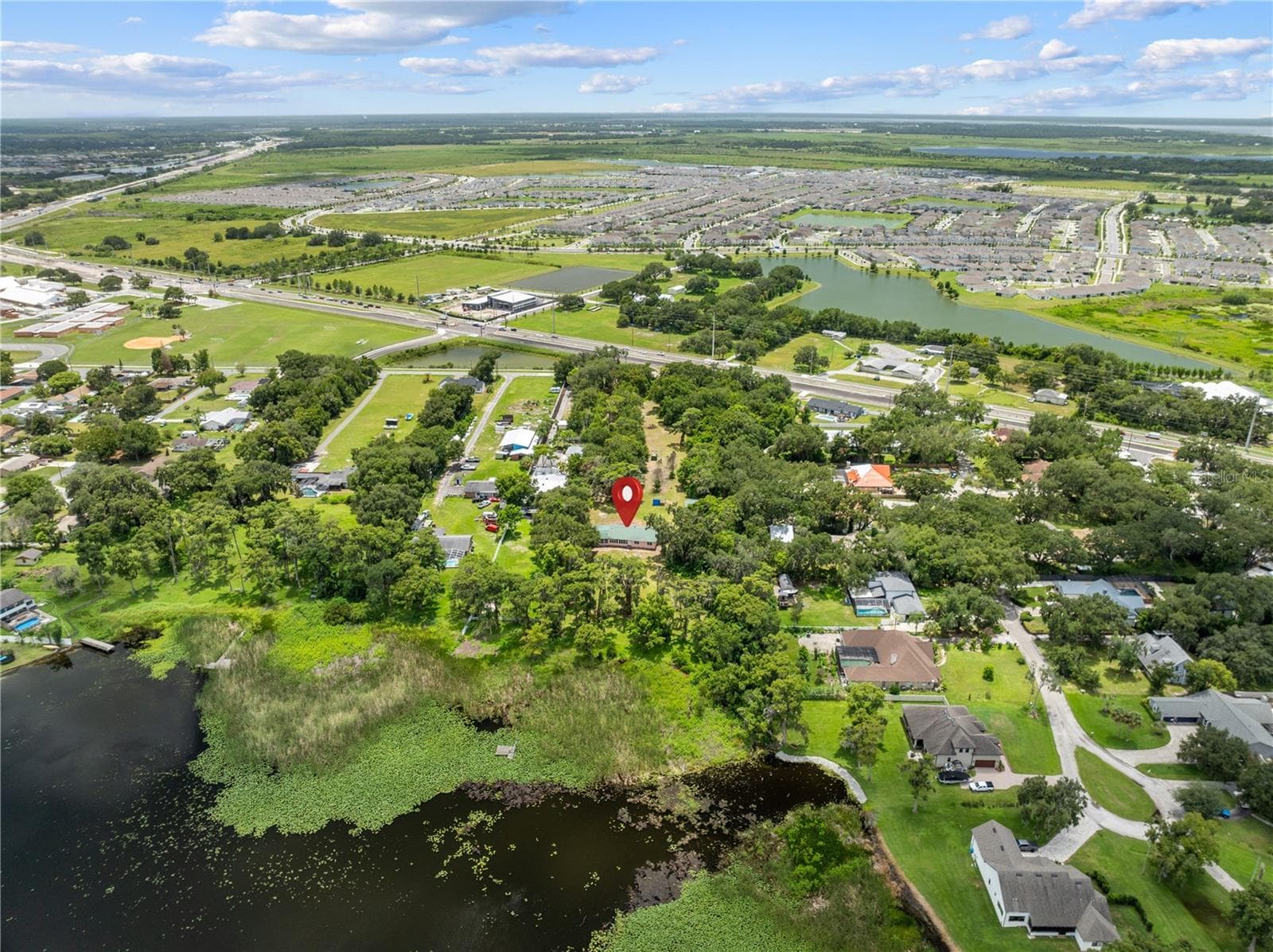 175 feet of lake frontage on Fish Lake - 2557 AMES HAVEN RD, KISSIMMEE