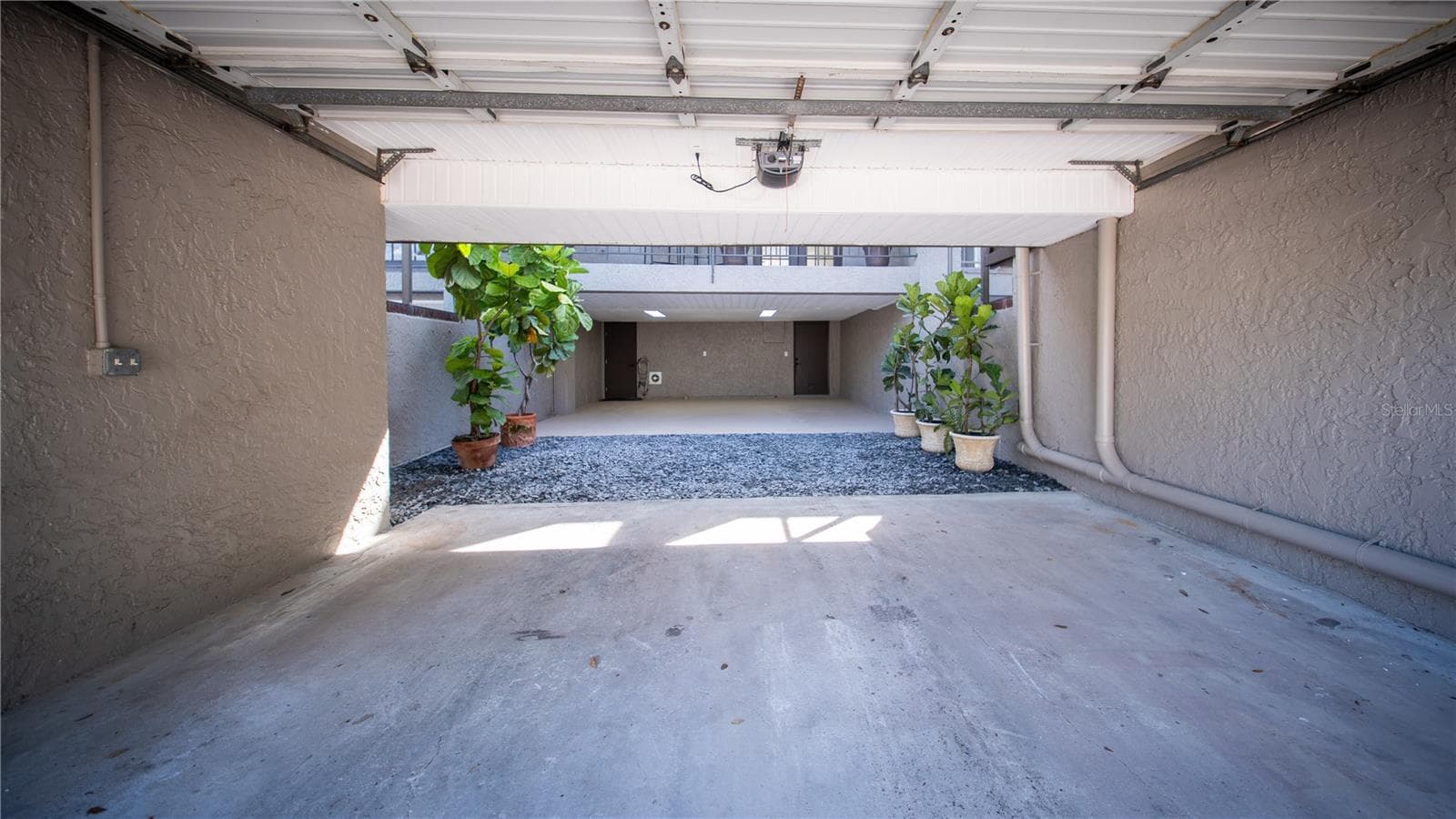 Oversize two car garage - 164 E DAVIS BLVD, TAMPA
