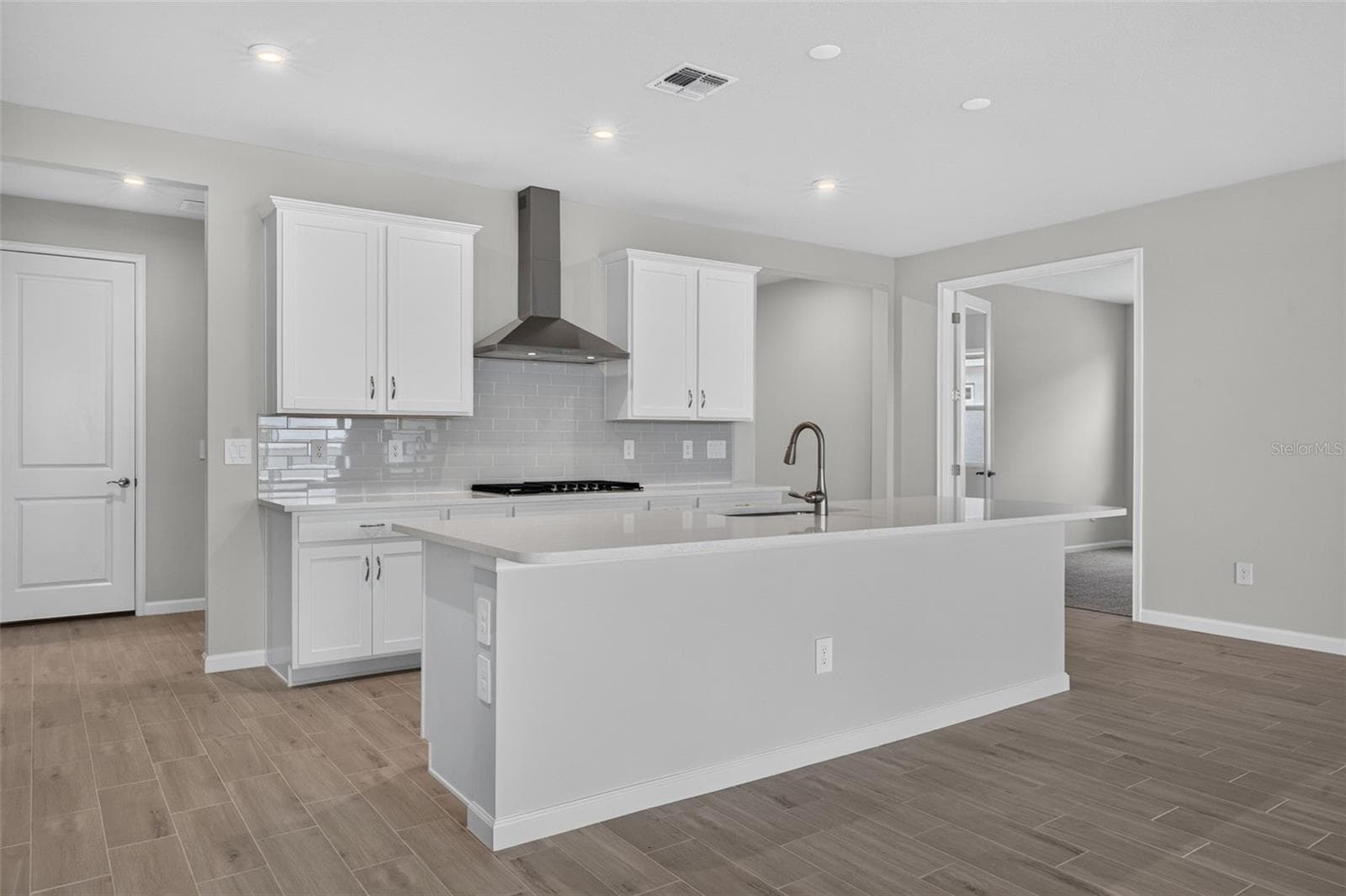 Executive Kitchen - 9553 NATURAL OAK PT, DADE CITY