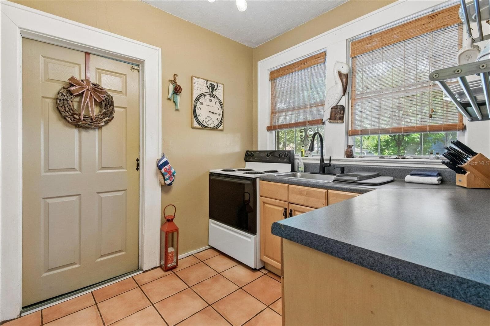 Single Family Residence at 2319 W NORTH B ST, TAMPA, photo 14 of 25