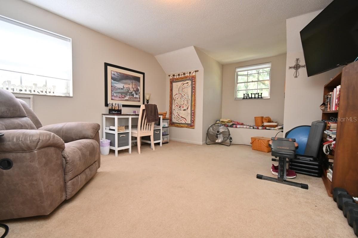 OVERSIZED 3RD BDRM ON THE 2ND FLOOR - 35833 LAKESHORE DR, DADE CITY