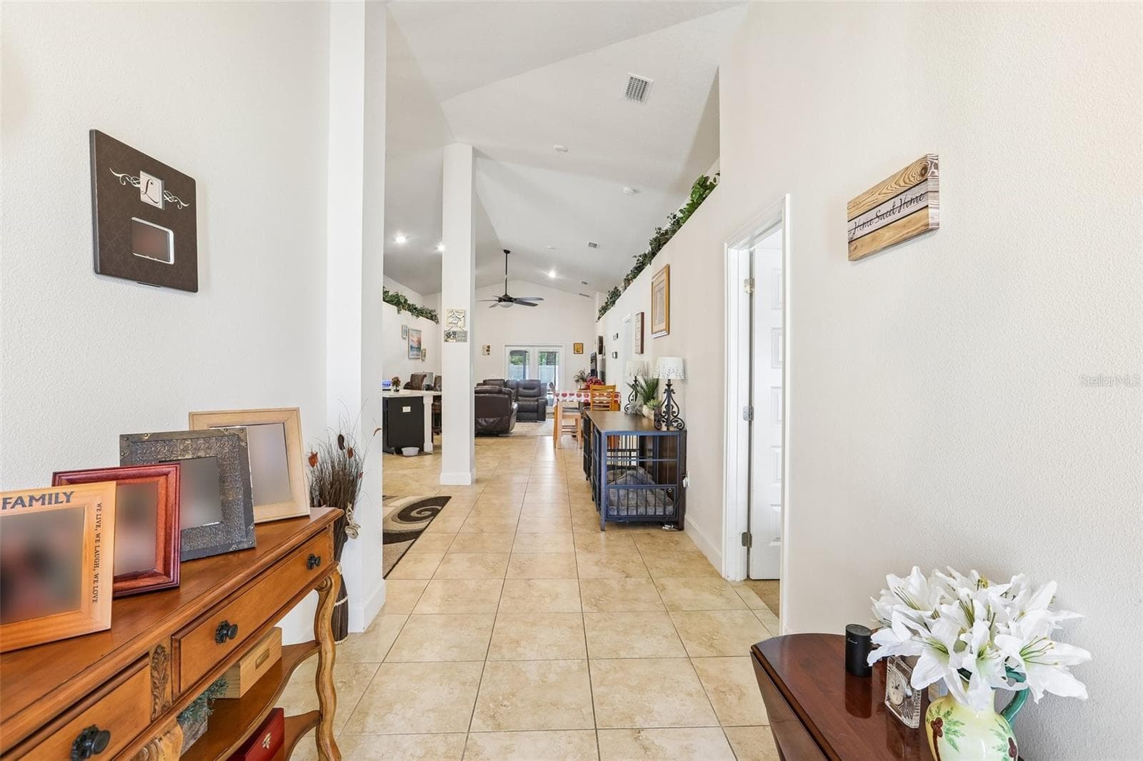 Entrance view into home from front door - 16214 VINE CLIFF AVE, HUDSON
