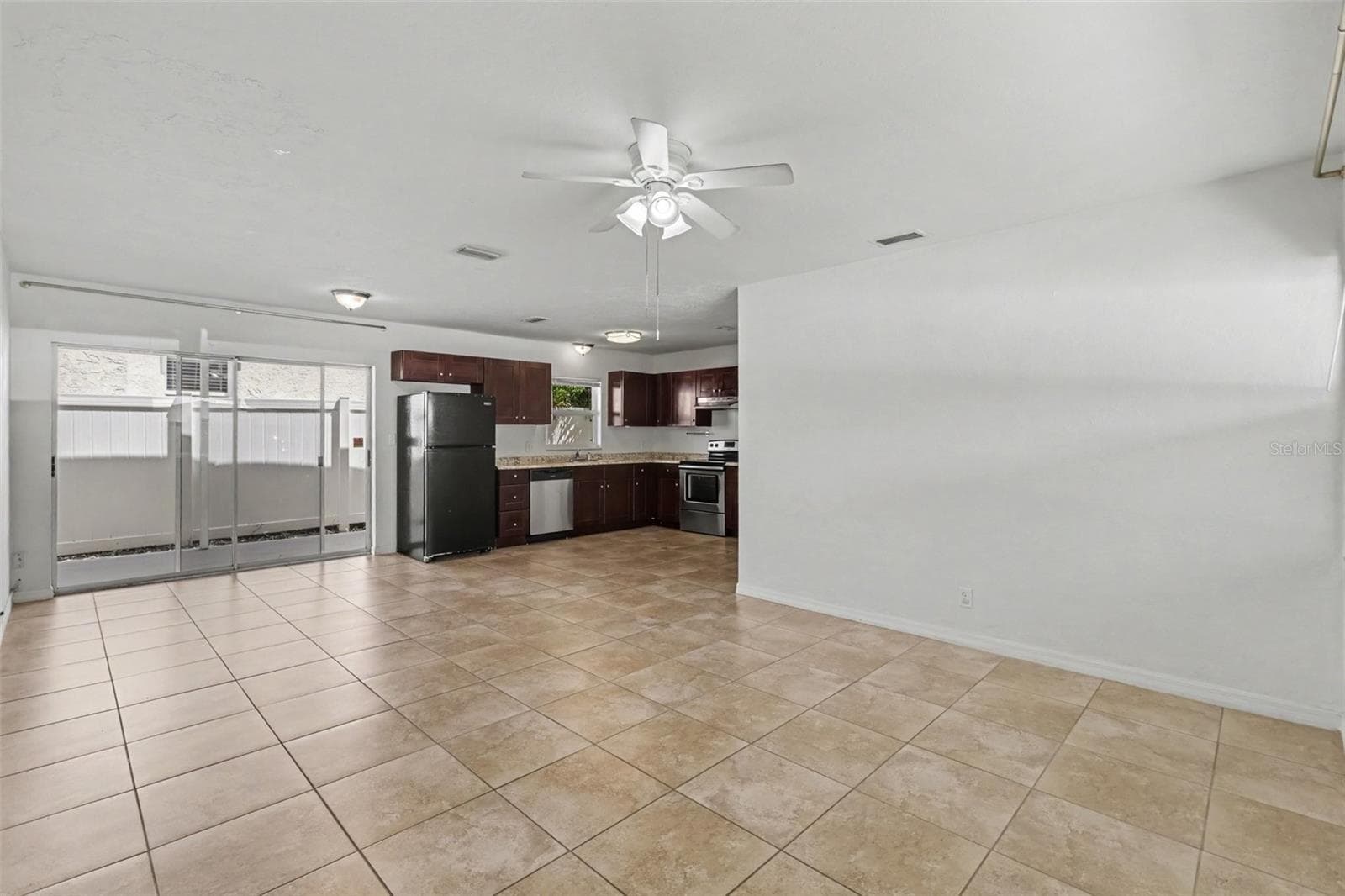 Single Family Residence at 5585 ATLANTIC AVE N, ST PETERSBURG, photo 7 of 22