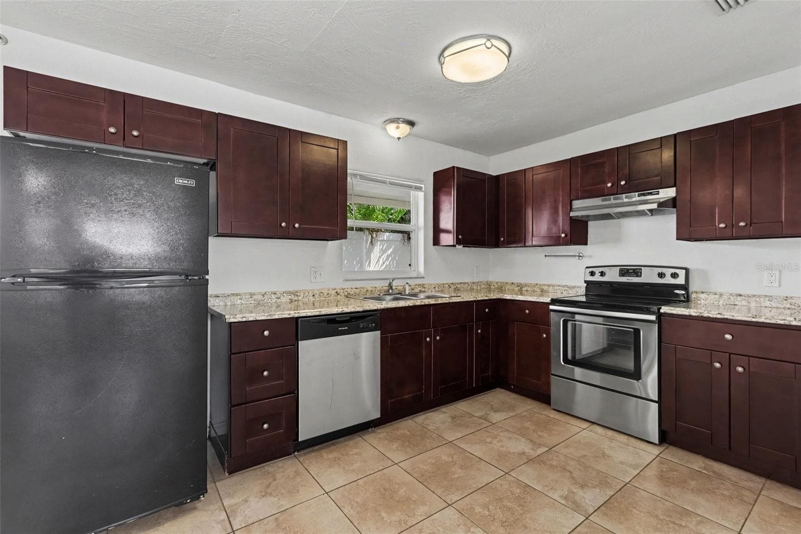 Single Family Residence at 5585 ATLANTIC AVE N, ST PETERSBURG, photo 8 of 22