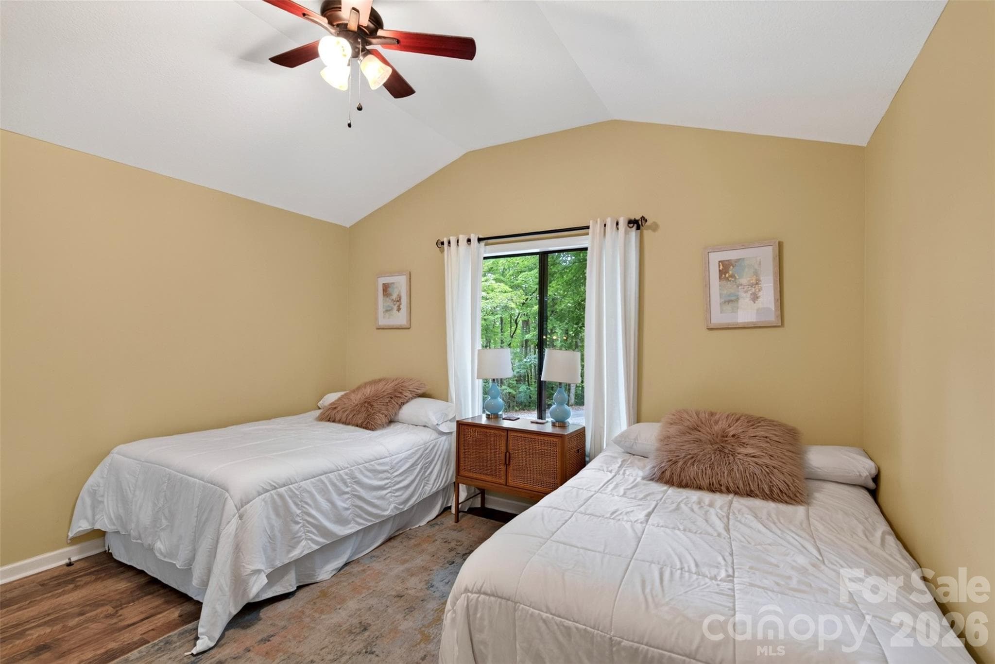 Single Family Residence at 2 Bear Rock Loop Road, Hendersonville, photo 13 of 30