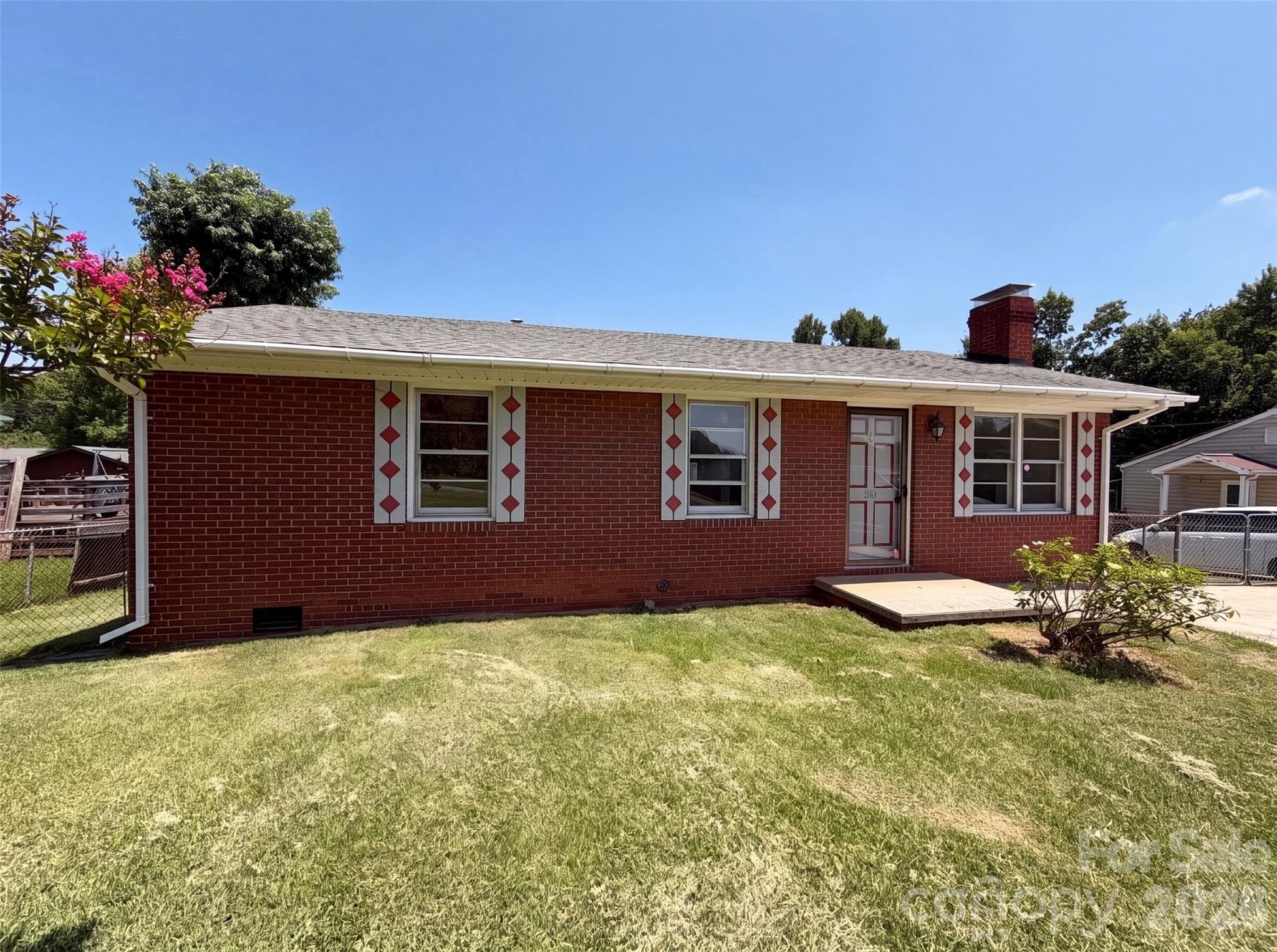 310 W Indiana Avenue