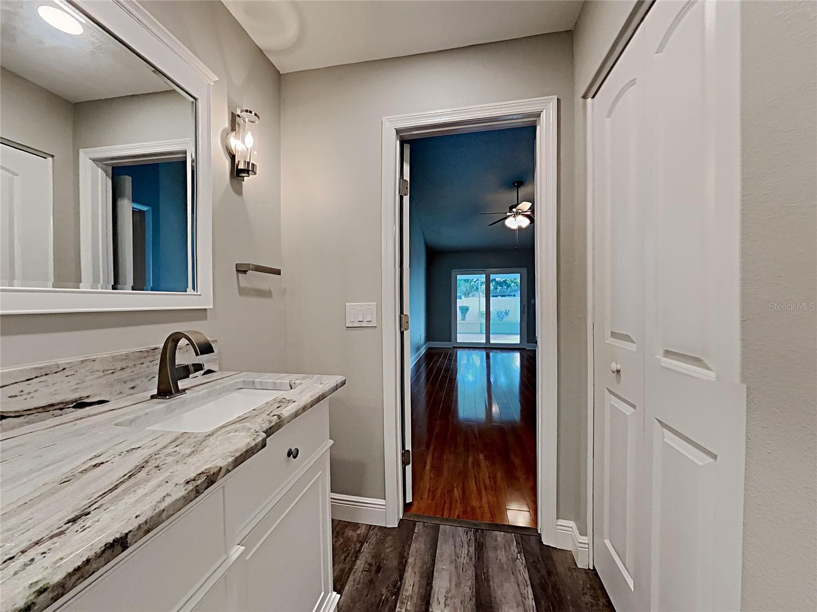 Single Family Residence at 1237 BARMERE LN, BRANDON, photo 15 of 21
