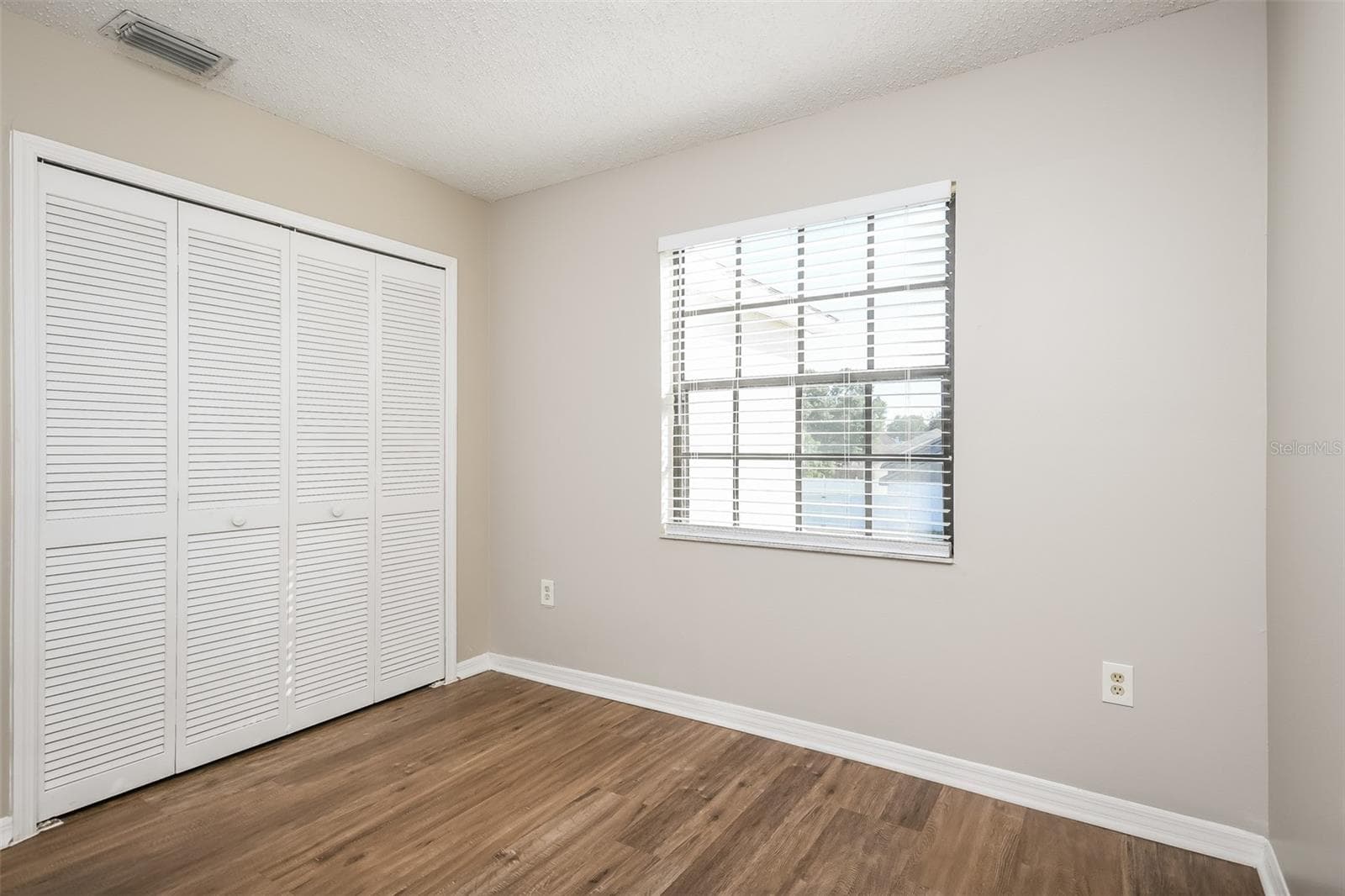Single Family Residence at 11943 BLACKHEATH CIR, ORLANDO, photo 11 of 15