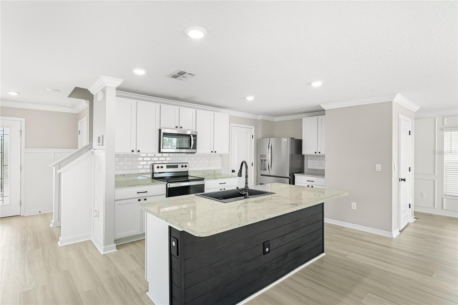 beautiful custom finishes - 12272 HIGH ROCK WAY, PARRISH