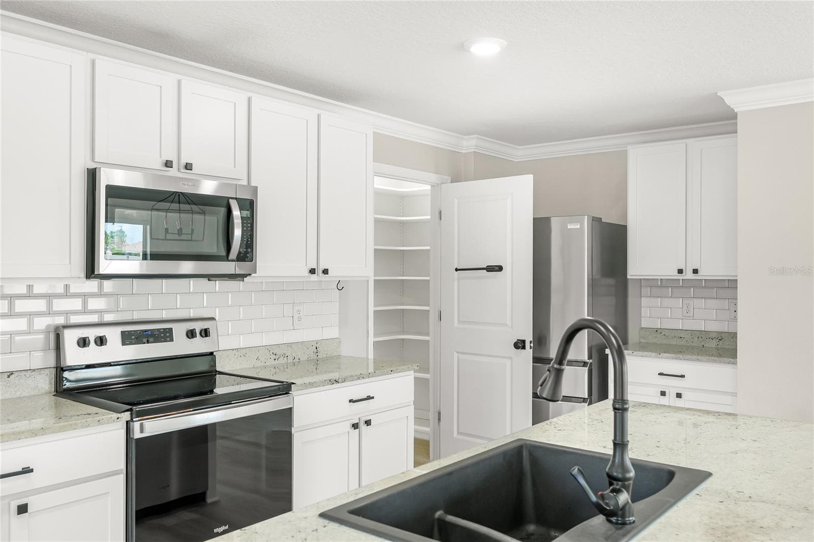 plenty of storage space plus a walk in pantry - 12272 HIGH ROCK WAY, PARRISH