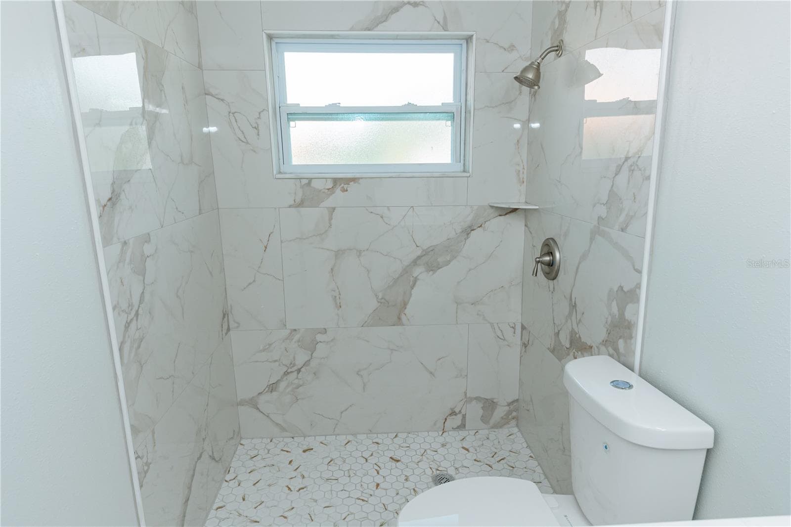 Single Family Residence at 1574 SOUVENIR DR, CLEARWATER, photo 17 of 99