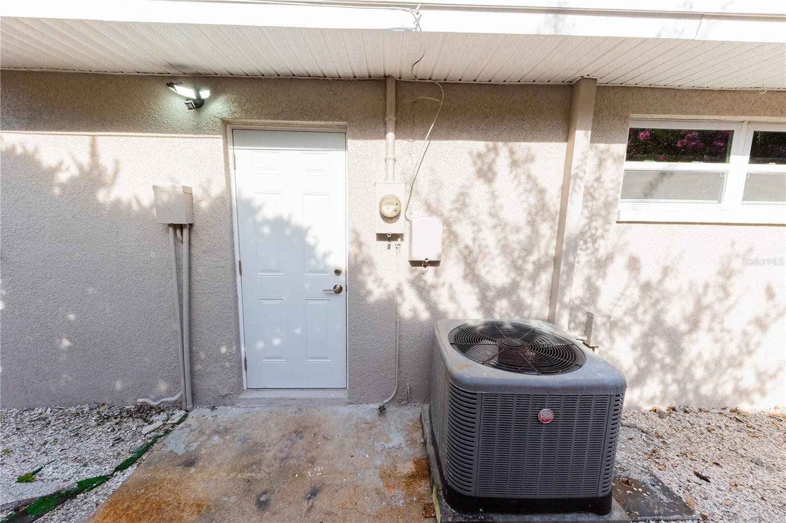 Single Family Residence at 1574 SOUVENIR DR, CLEARWATER, photo 30 of 99