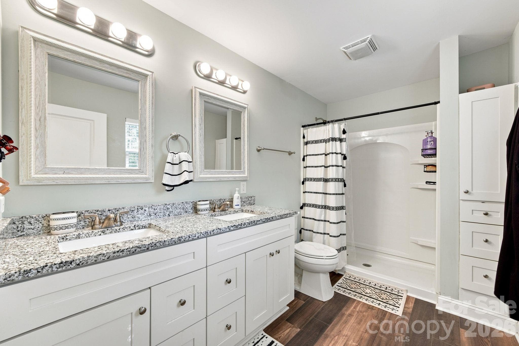 Single Family Residence at 1364 Stroupe Road, Lancaster, photo 18 of 30