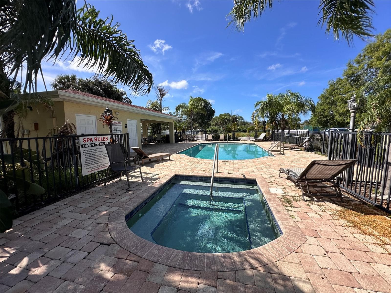Condominium at 5041 ROYAL PALMS WAY #302, NEW PORT RICHEY, photo 31 of 51