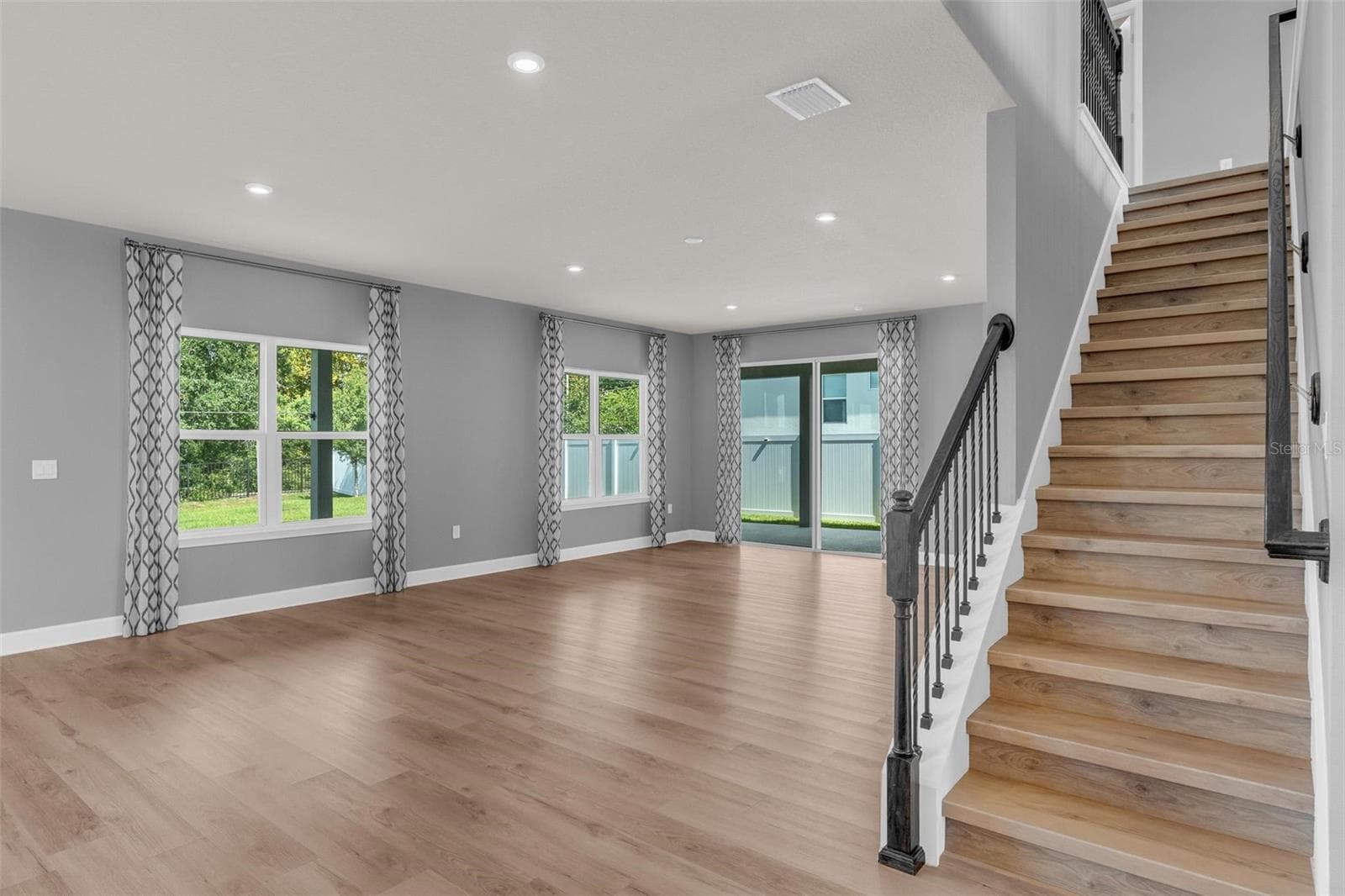 Single Family Residence at 3009 ROBLES RD, CLERMONT, photo 10 of 84