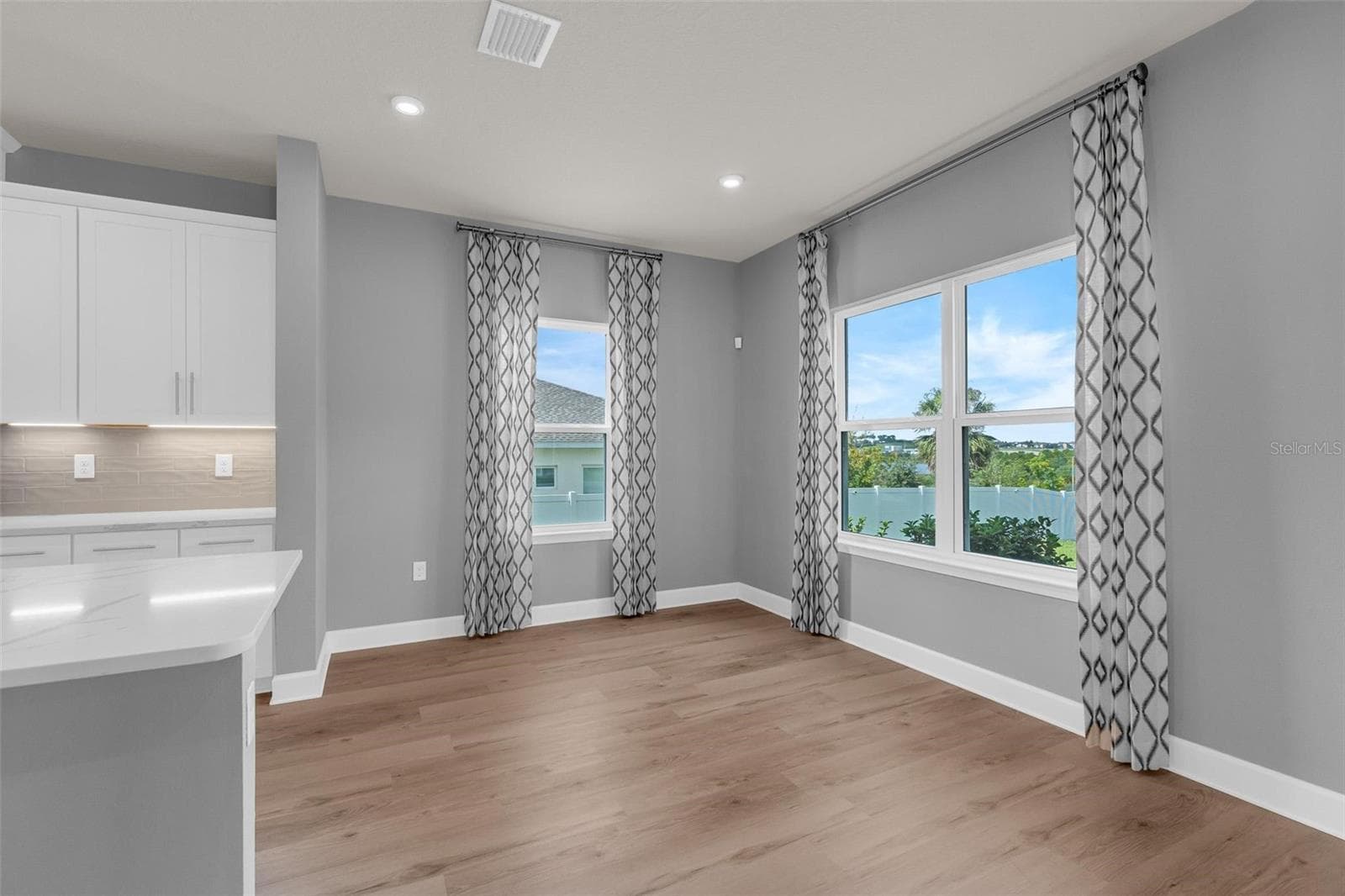 Single Family Residence at 3009 ROBLES RD, CLERMONT, photo 18 of 84