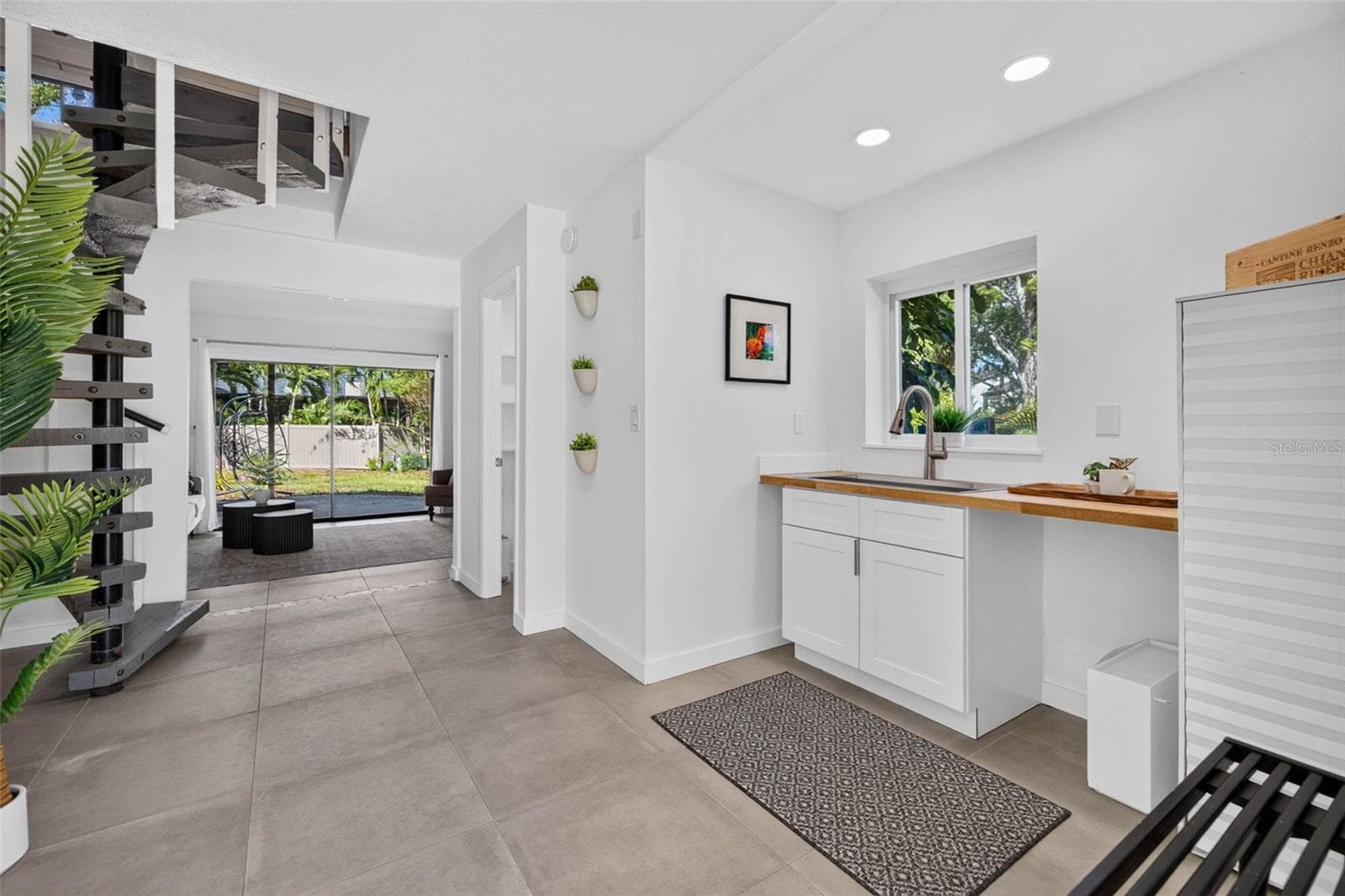 Single Family Residence at 1300 PLEASANT WAY S, ST PETERSBURG, photo 3 of 48
