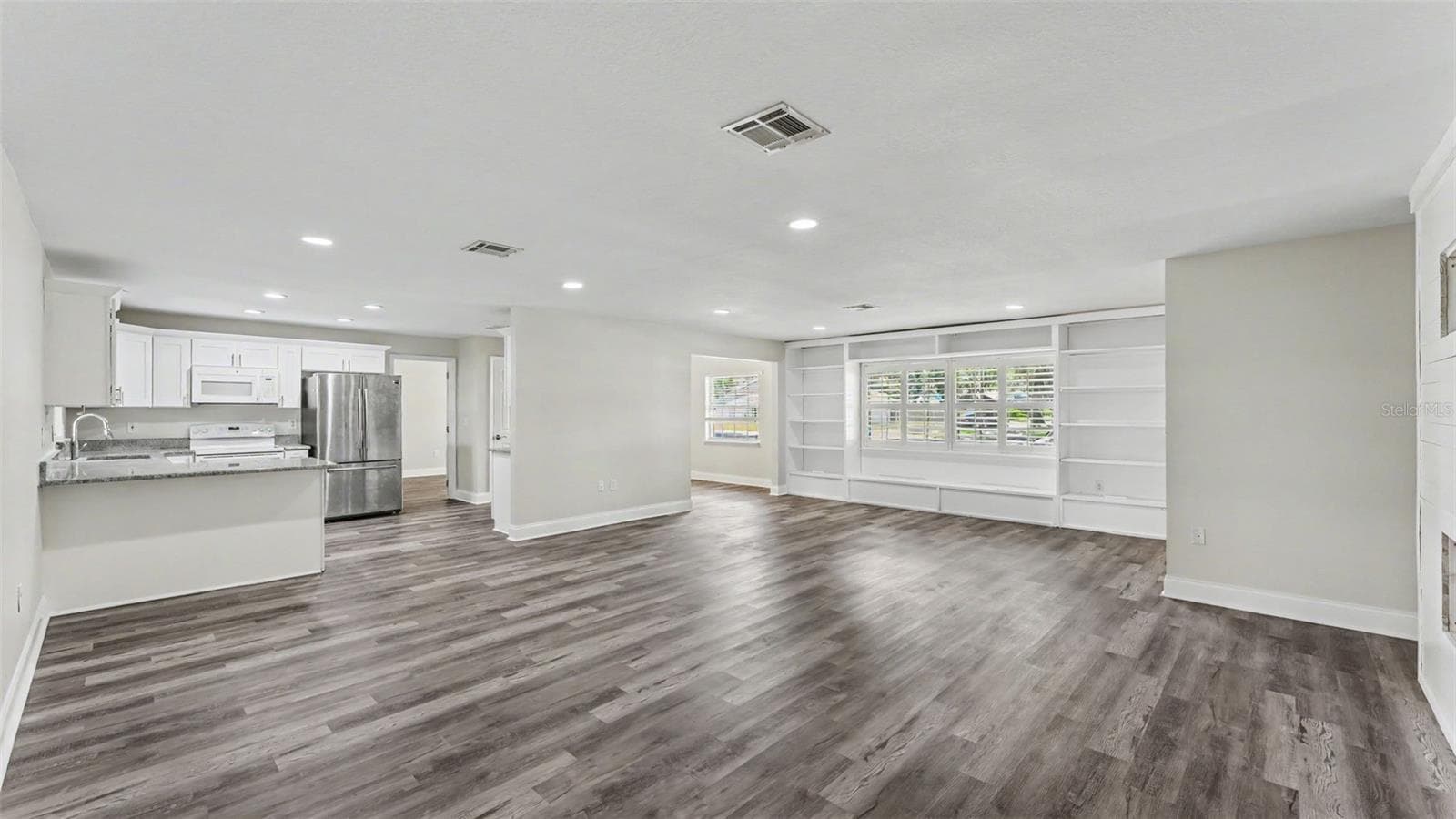 Single Family Residence at 4520 OLD COLONY RD, MULBERRY, photo 6 of 18