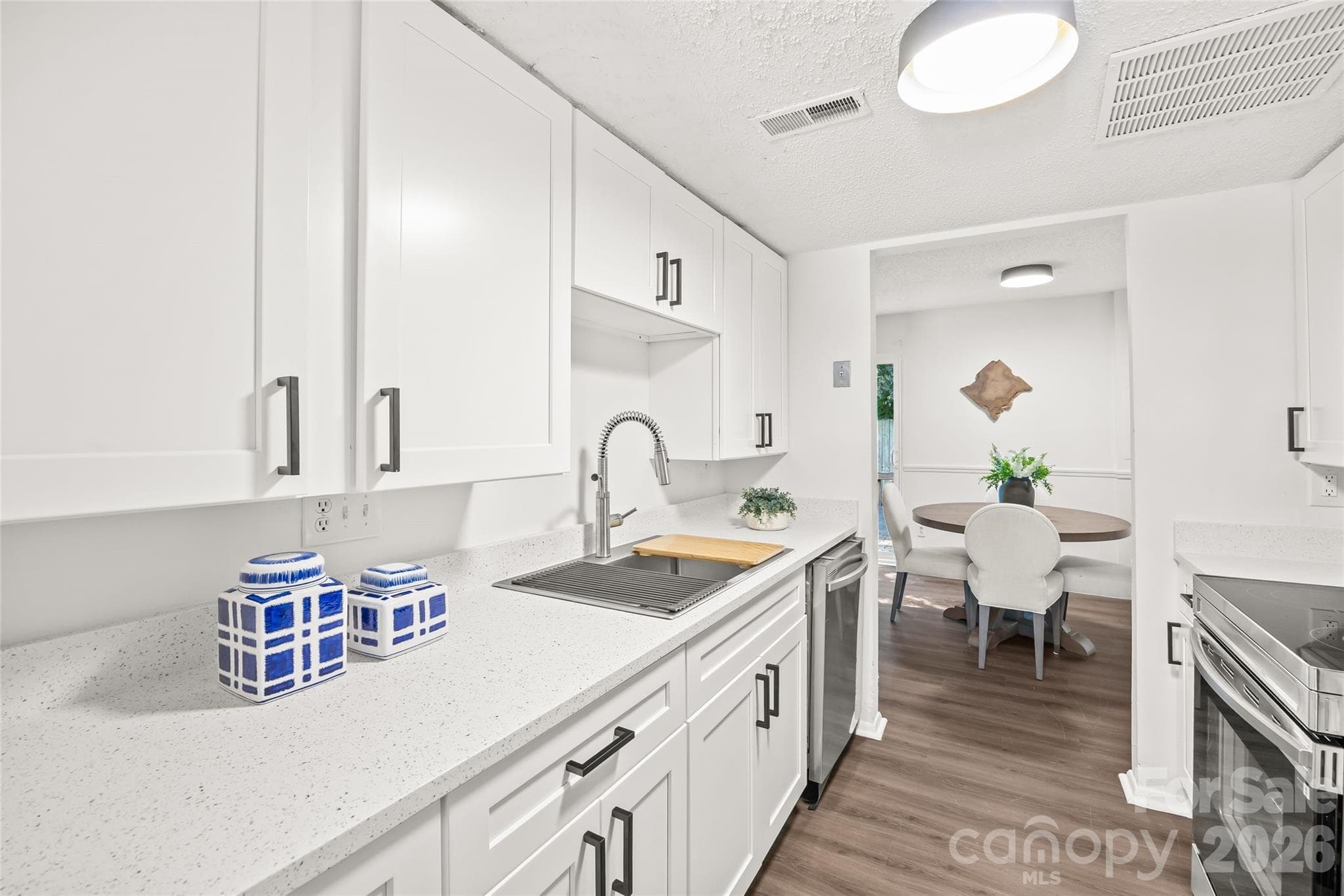 Townhouse at 8254 Knights Bridge Road, Charlotte, photo 6 of 29