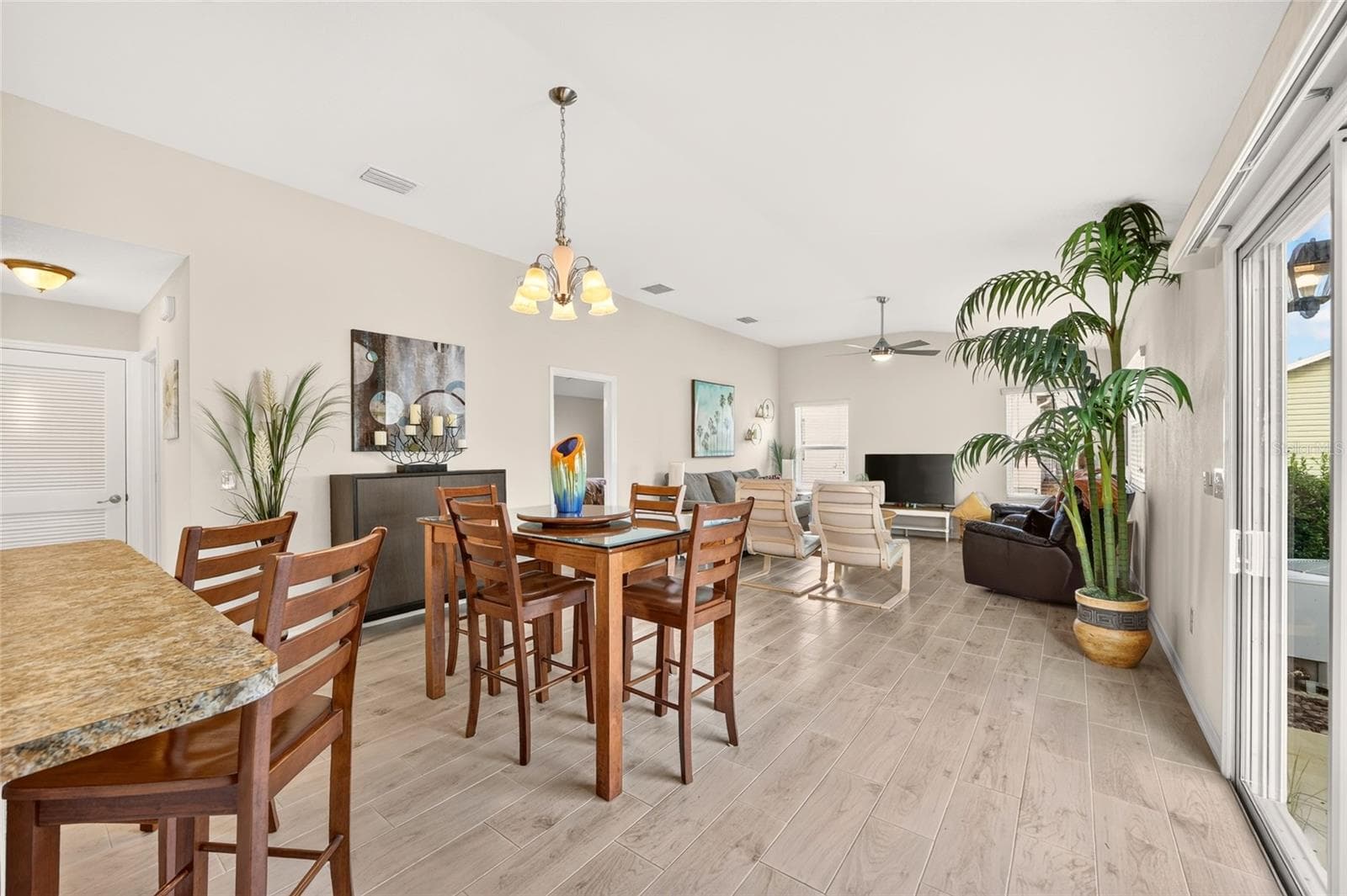 Villa at 5844 MARSH CT, THE VILLAGES, photo 10 of 37