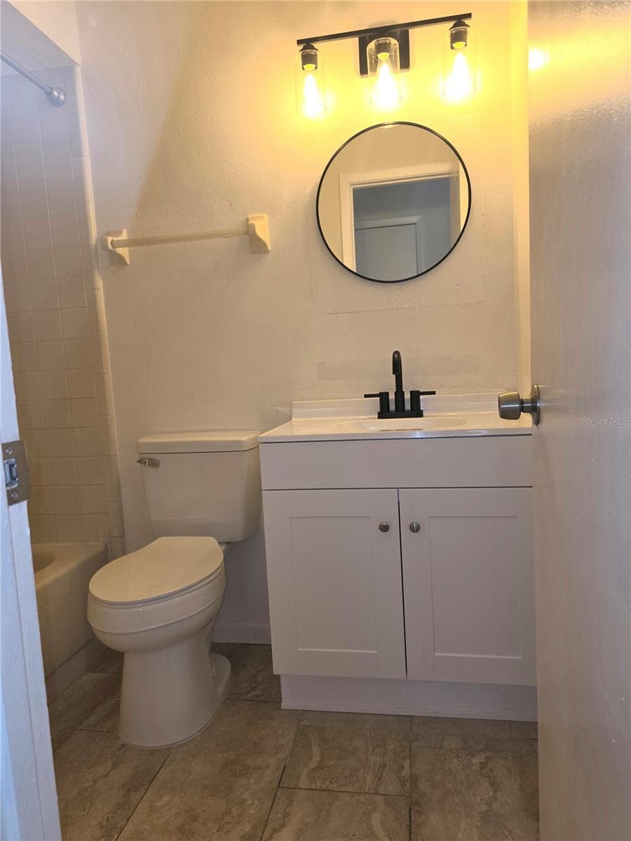 Guest Bath - 7626 GOLDEN GLENN DR, ORLANDO