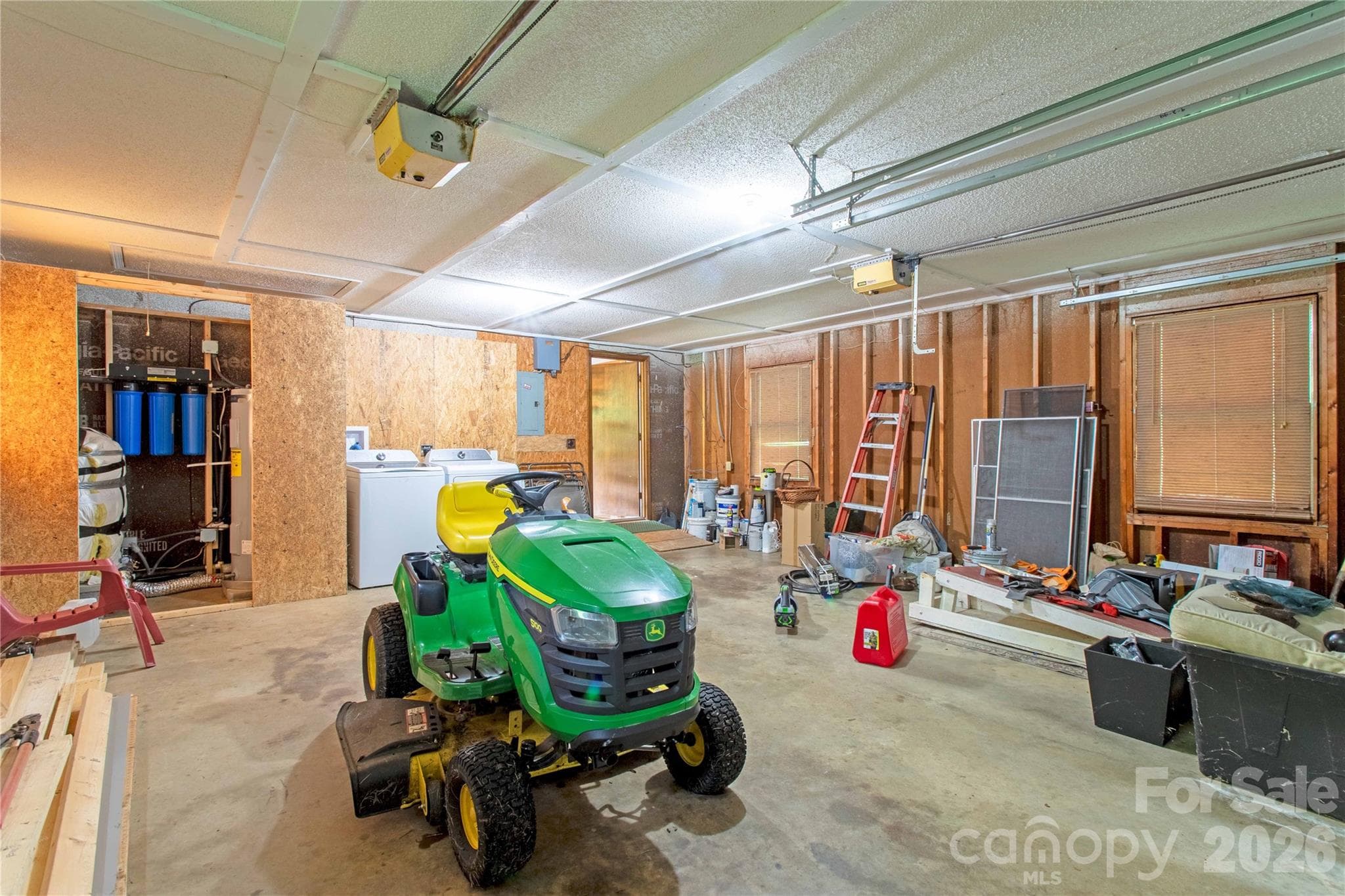 Large double car garage - 132 Hurd Road, Canton