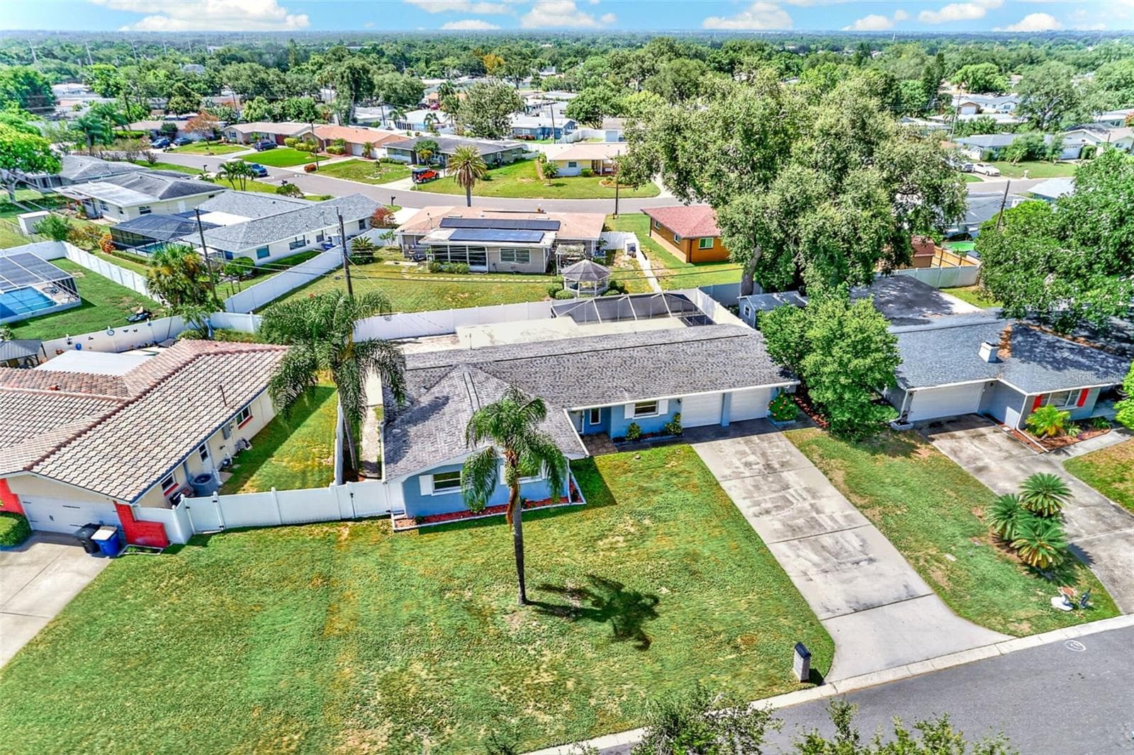 Single Family Residence at 2165 CAMPUS DR, CLEARWATER, photo 40 of 45
